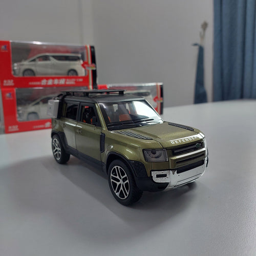 Land Rover Defender Diecast (1:24)