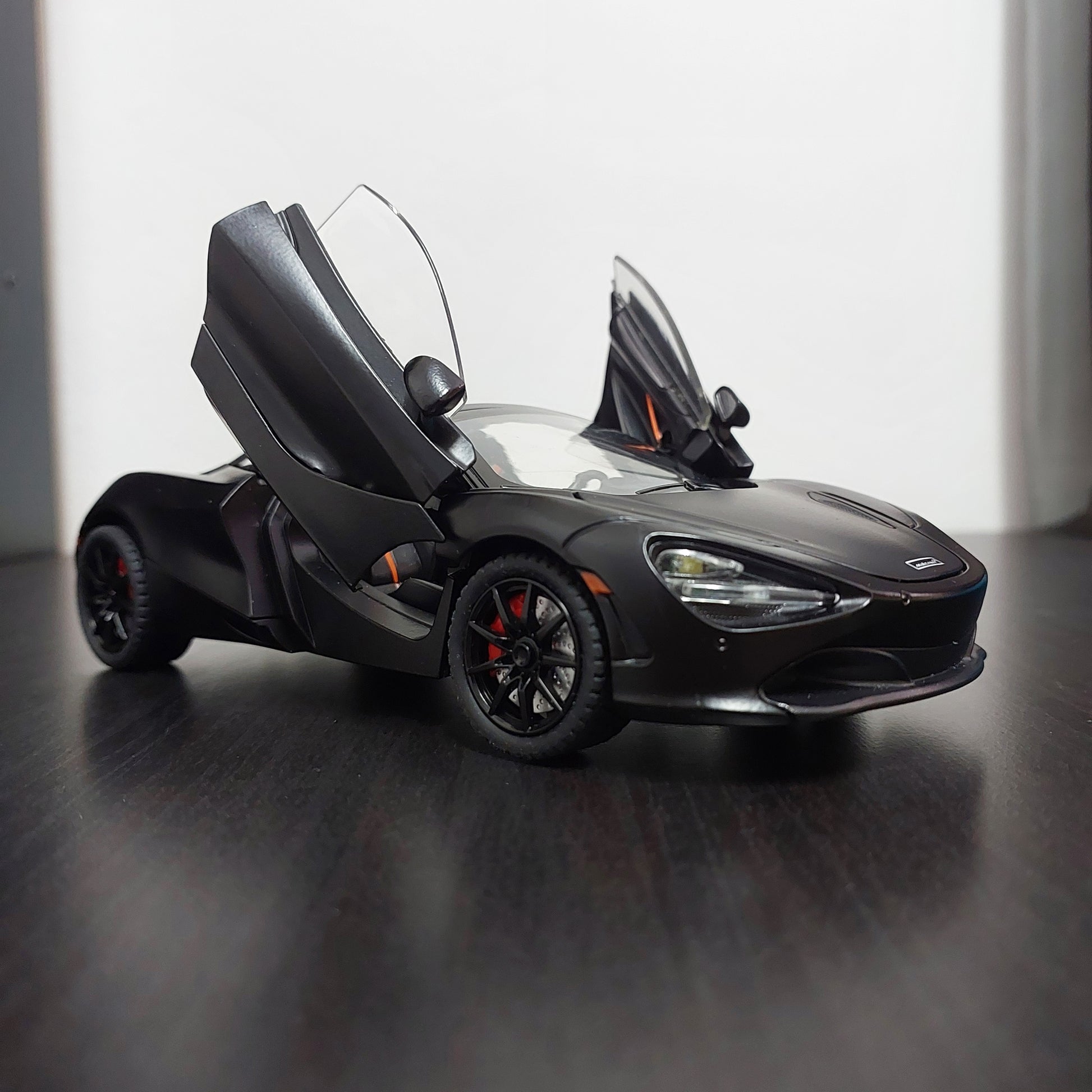 Mclaren 720S Car Model (1:24)