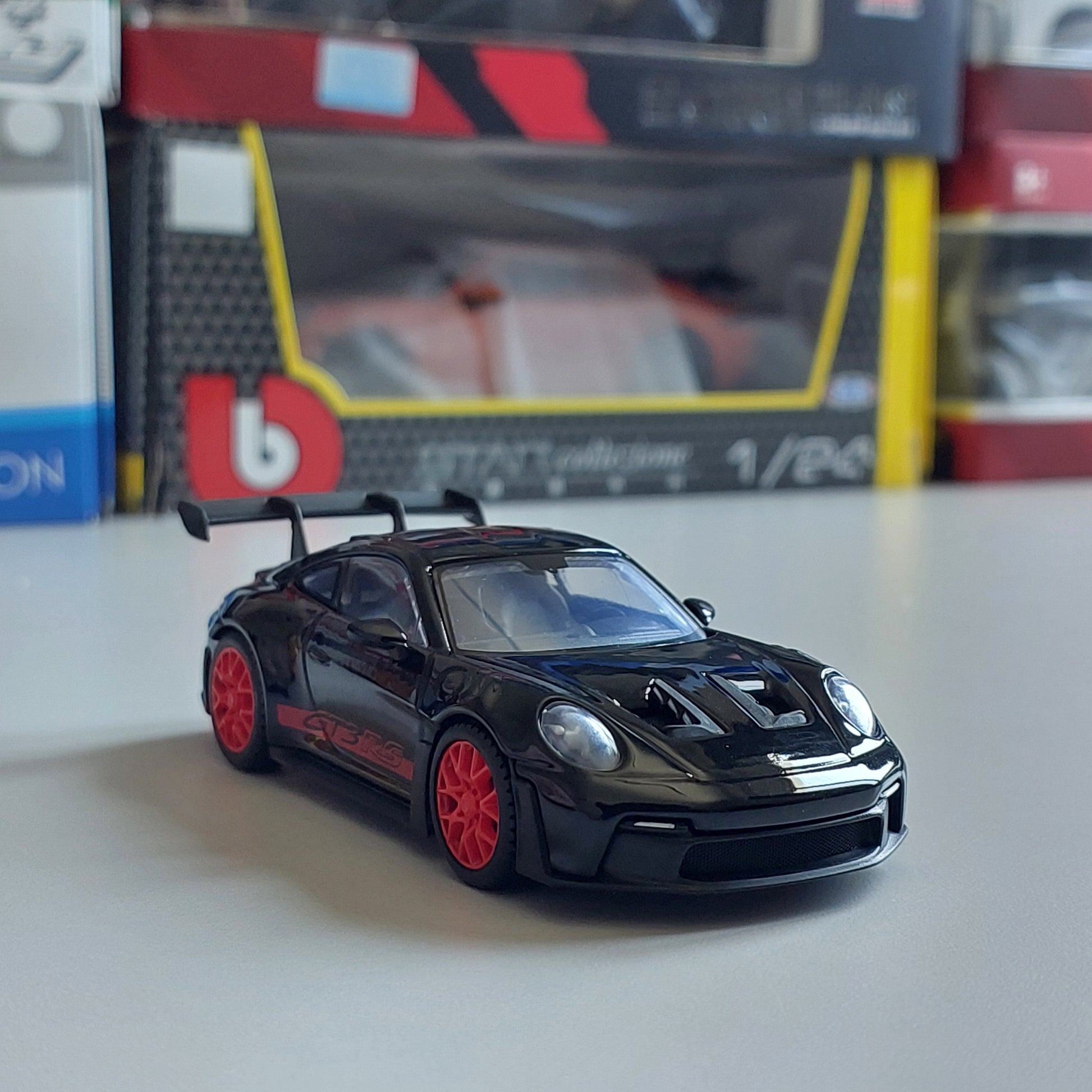 Porsche 911 GT3 RS Bburago Diecast (1:43)