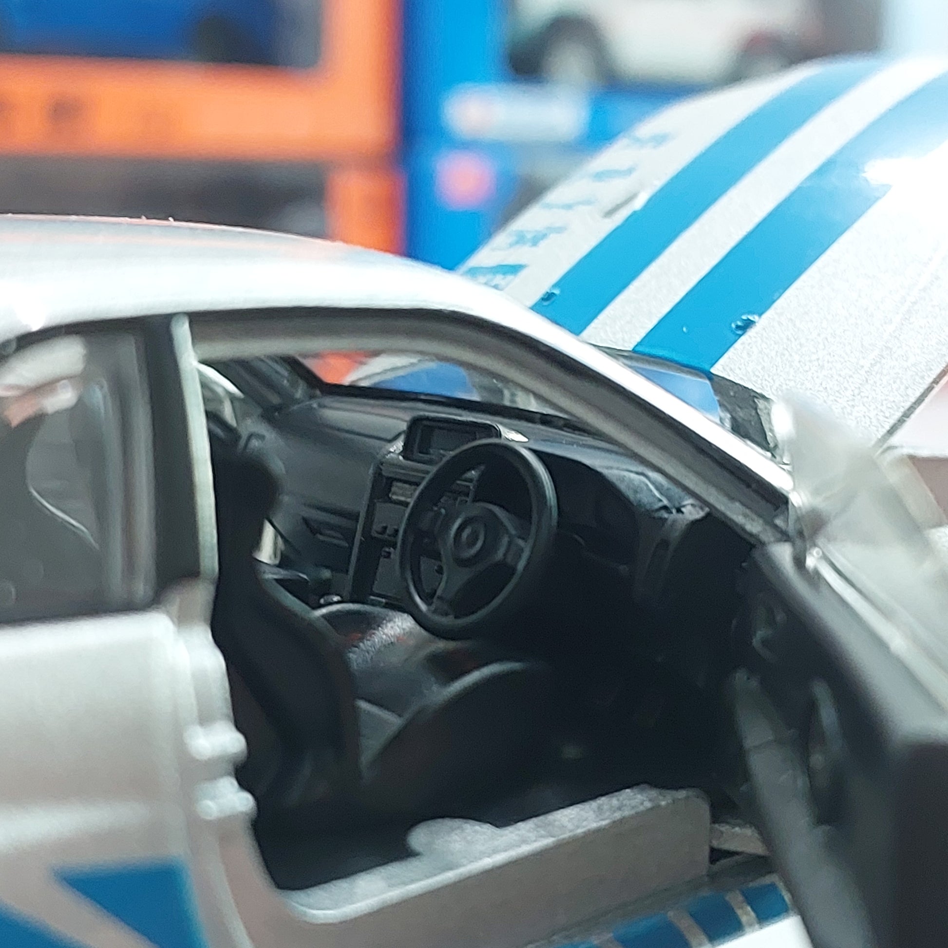 Nissan GTR R34 Skyline Diecast (1:32)