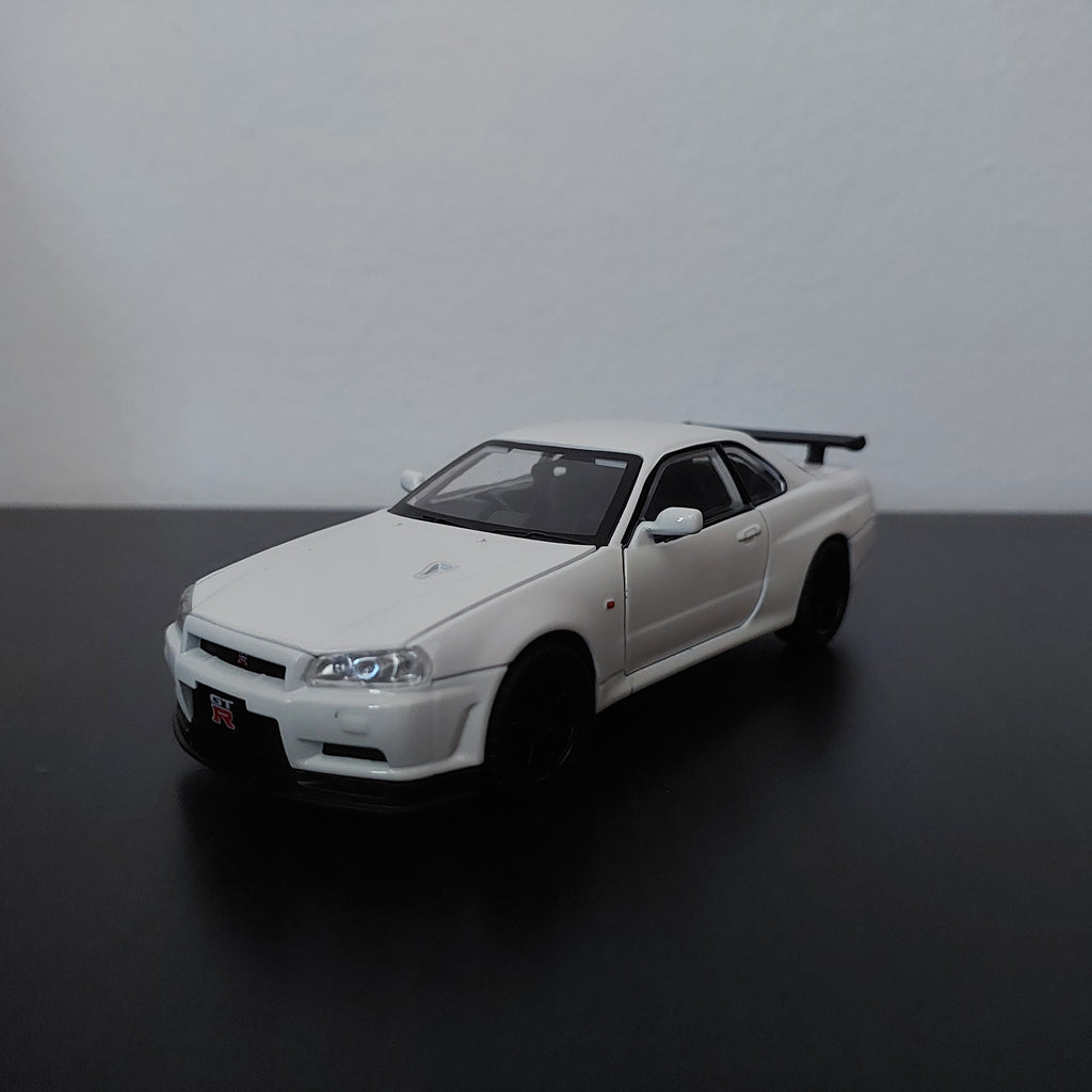 Nissan GTR R34 Skyline Car Model Diecast (1:32)