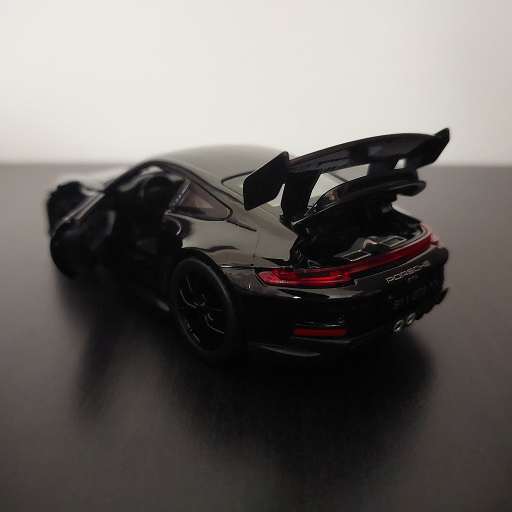 Porsche 911 GT3 Car Model (1:32)