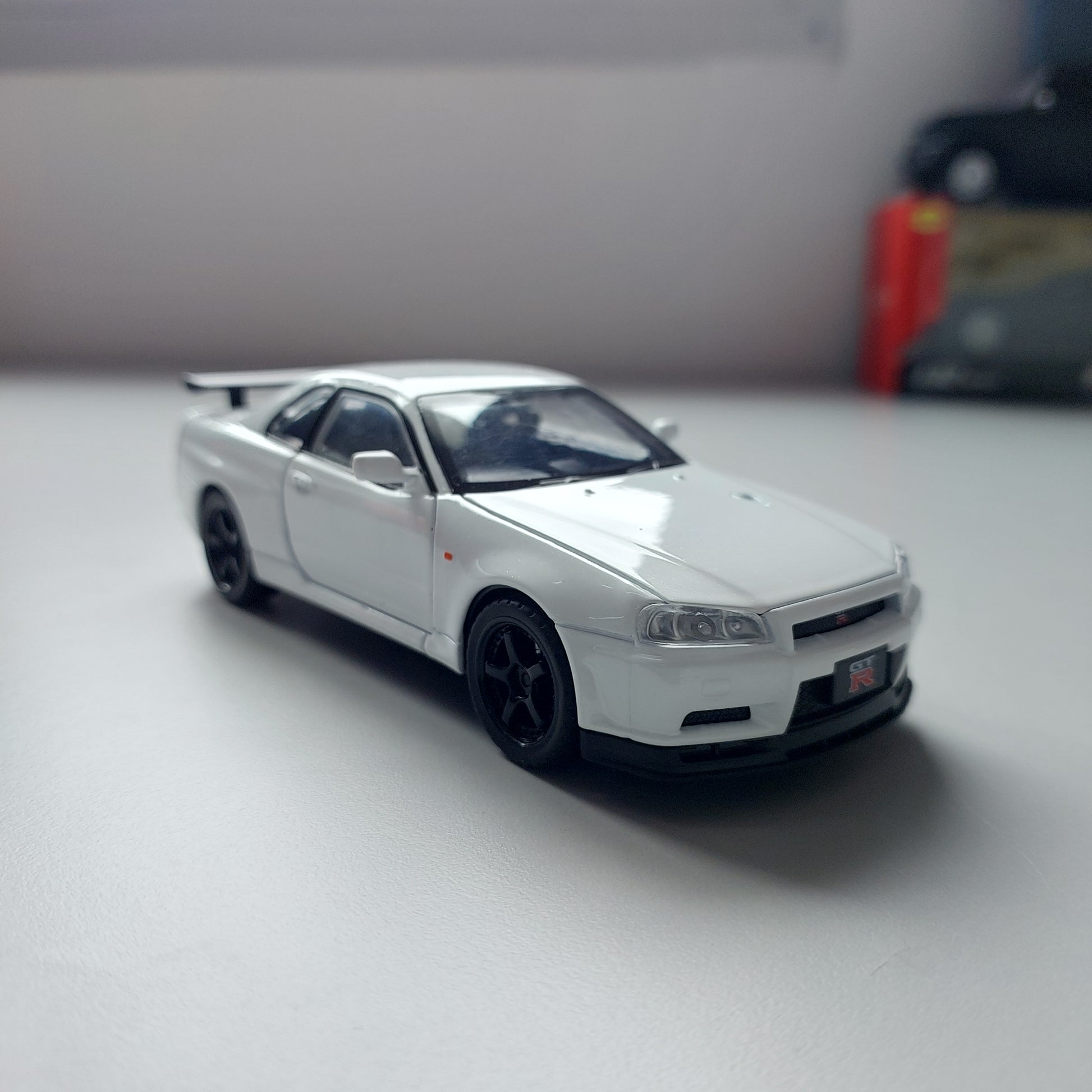 Nissan GTR R34 Skyline Diecast (1:32)