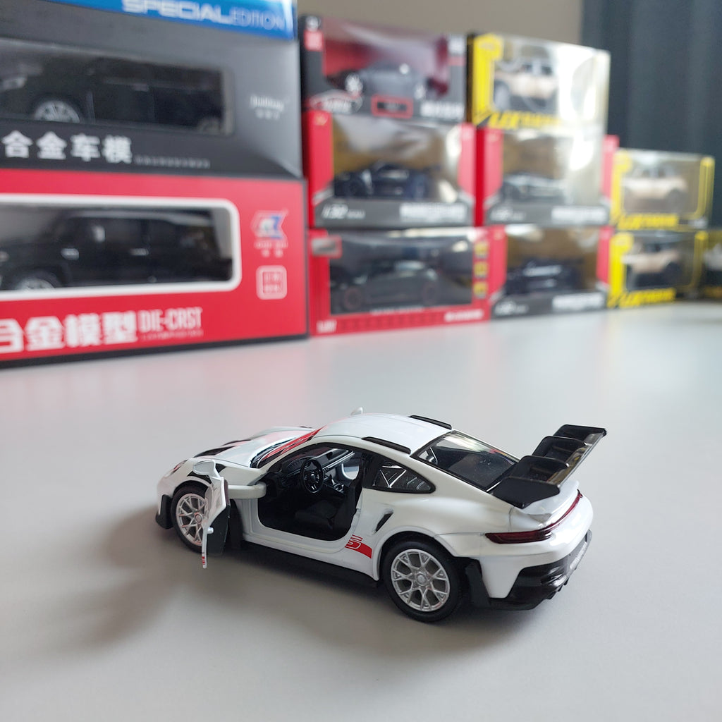 Porsche 911 GT3 RS Diecast (1:36)