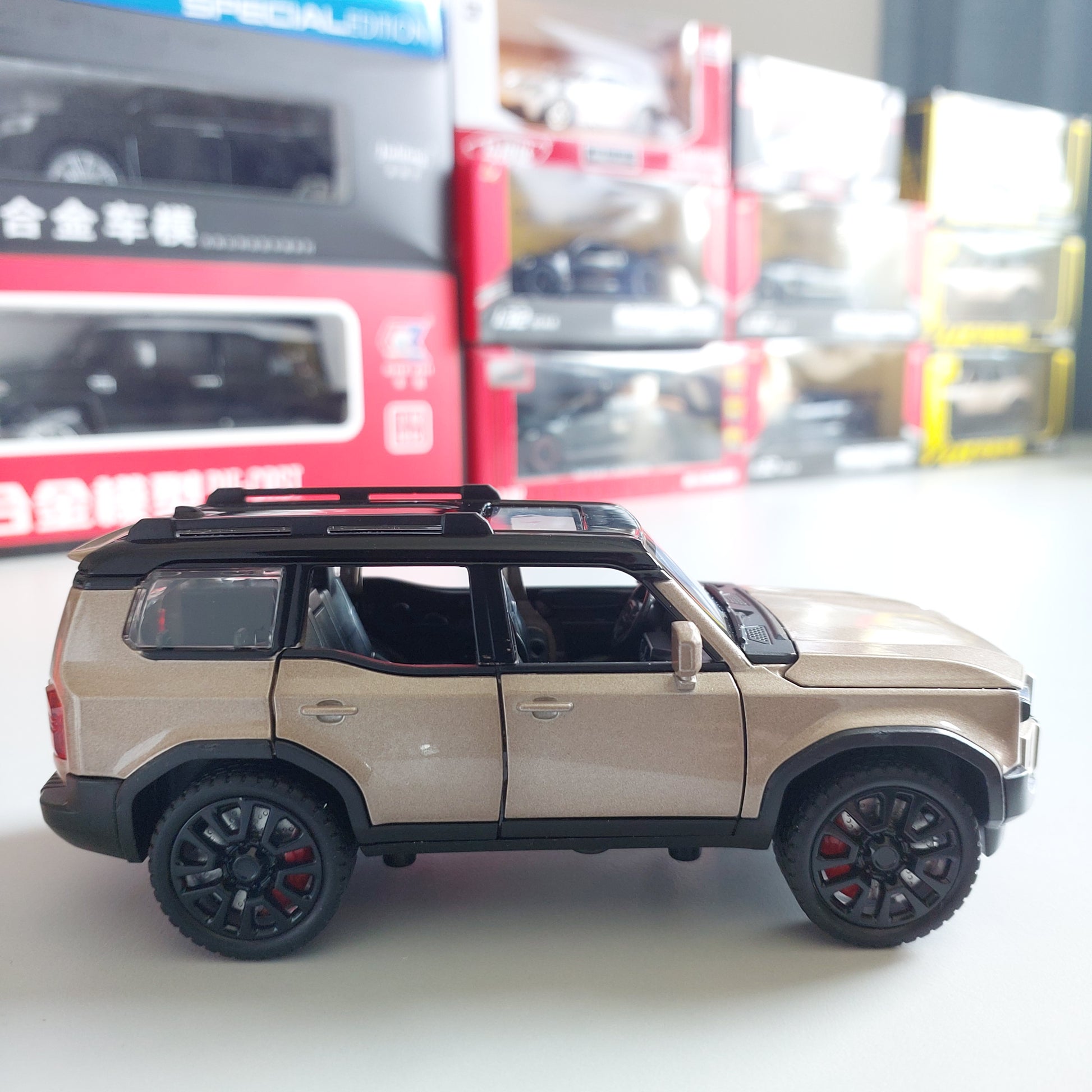 Toyota Prado Land Cruiser Diecast (1:32)