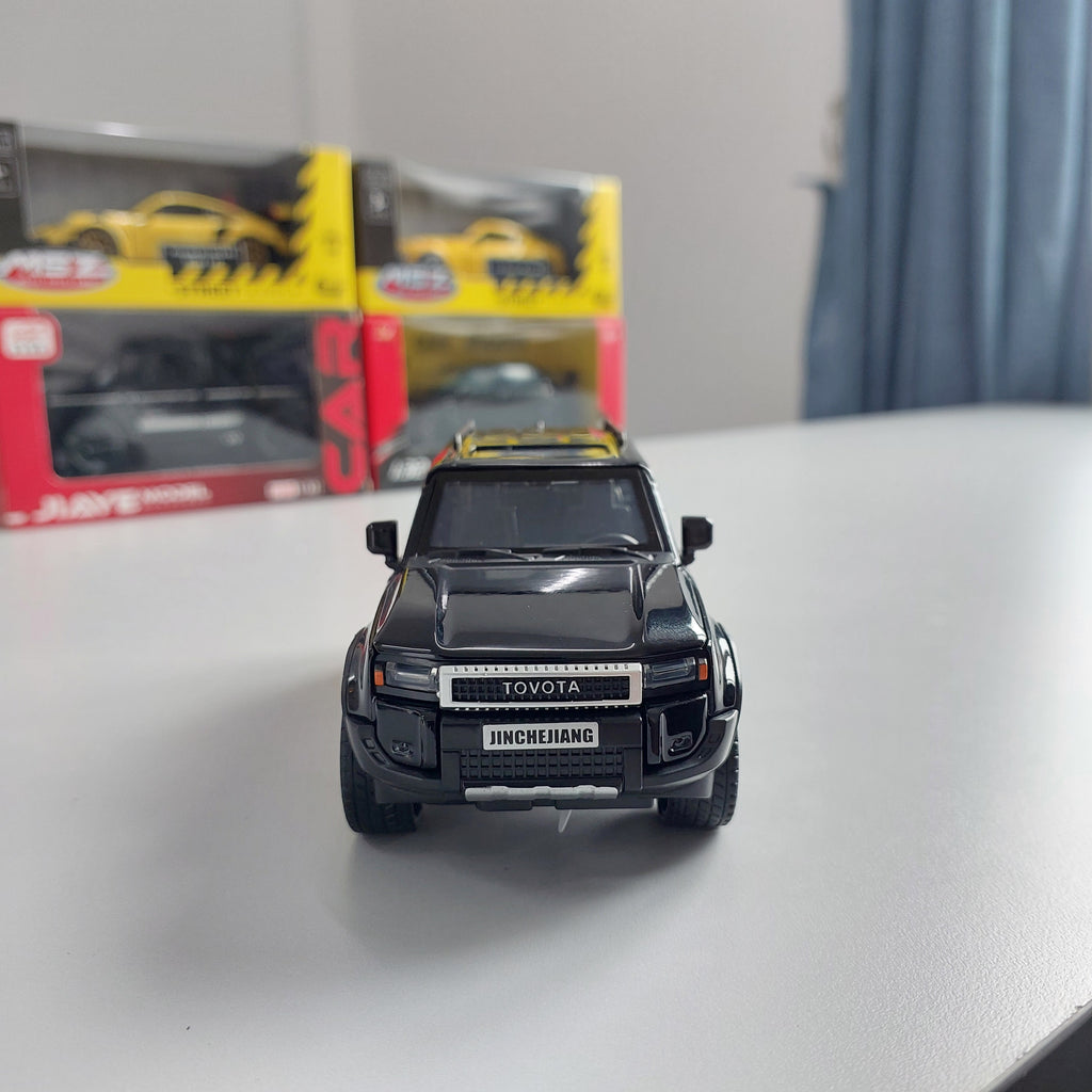 Toyota Prado Land Cruiser Diecast (1:32)