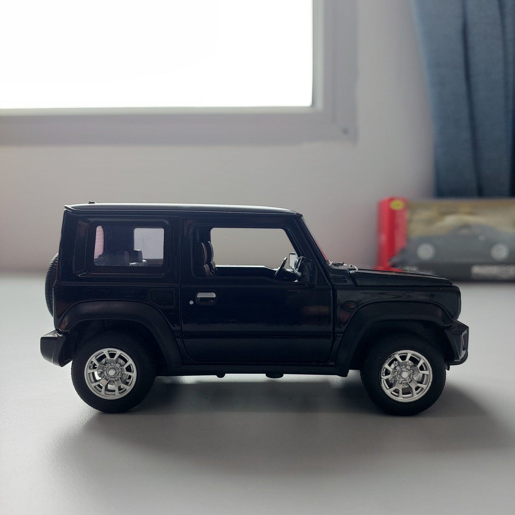 Suzuki Jimny Diecast (1:24)