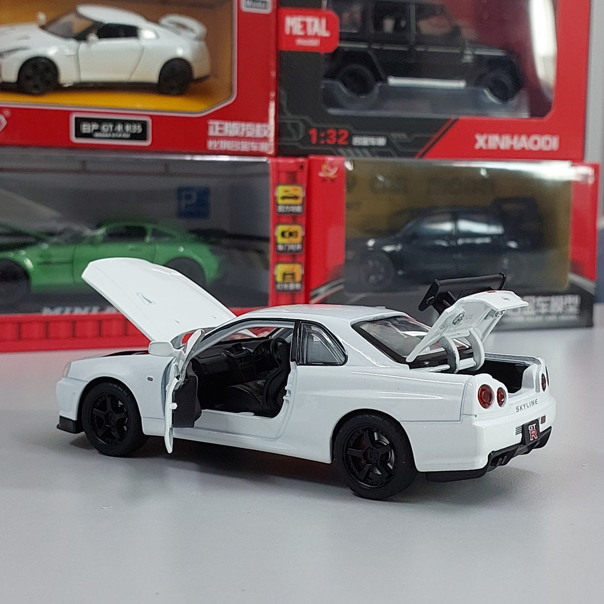 Nissan GTR R34 Skyline Diecast (1/32)