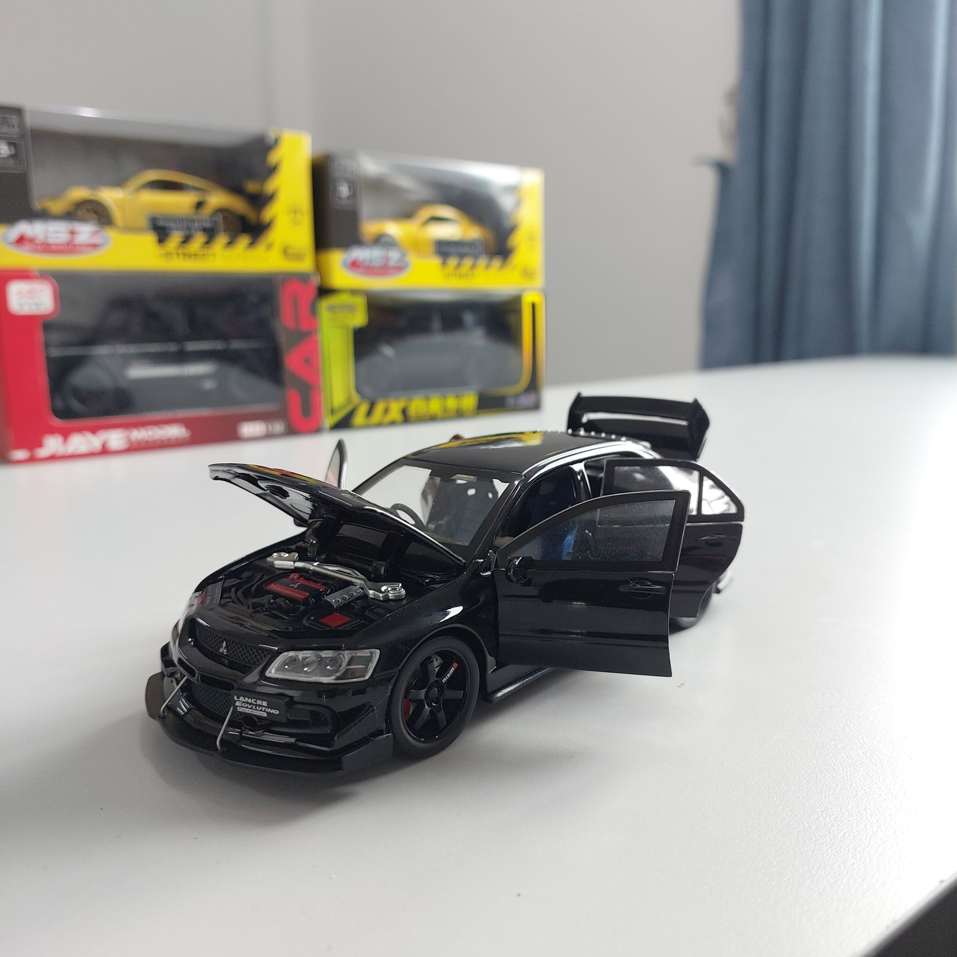 Mitsubishi Lancer Evolution Ninth Generation Diecast (1:32)