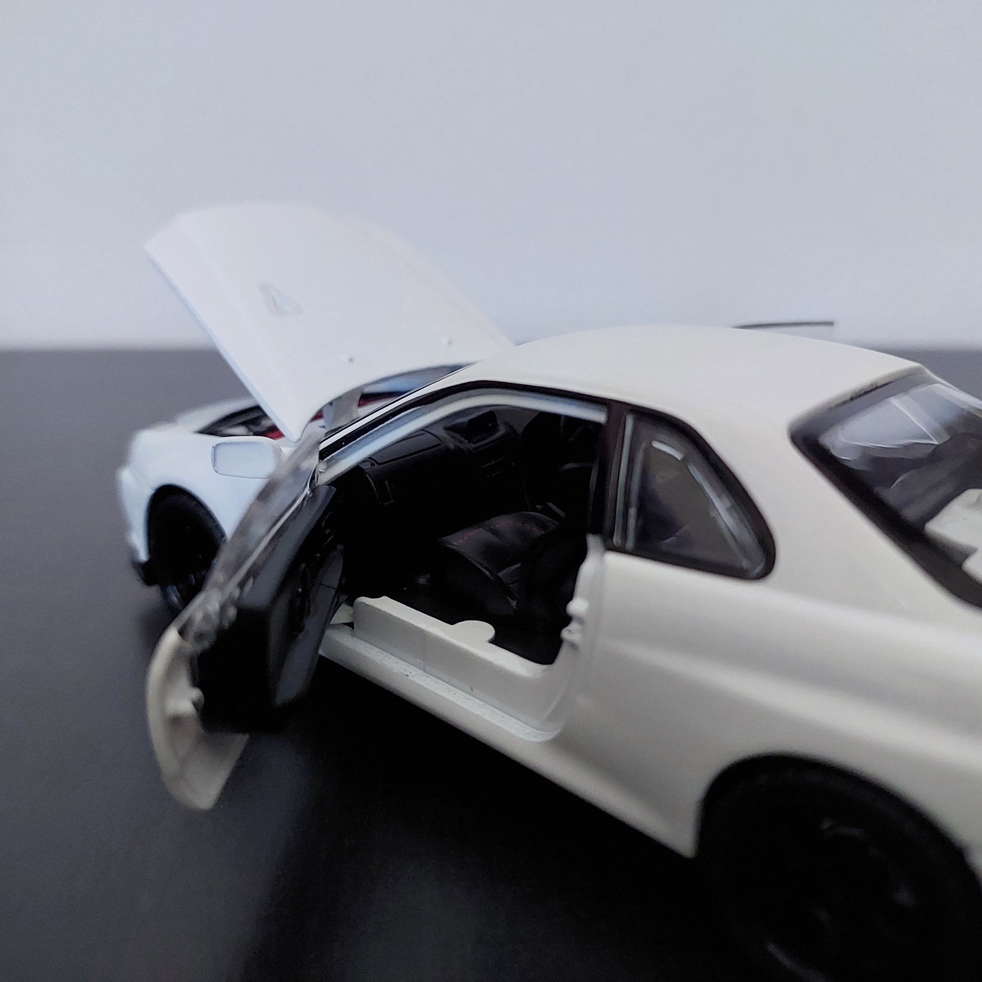 Nissan GTR R34 Skyline Car Model Diecast (1:32)