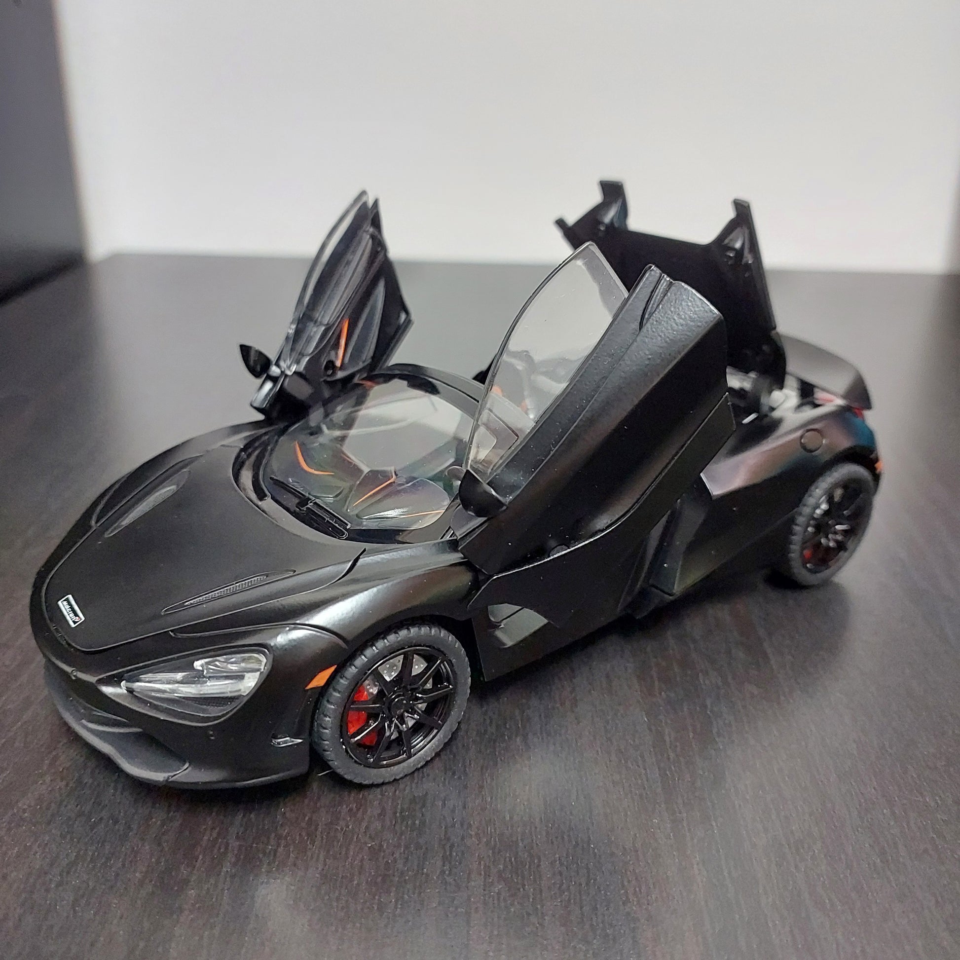 Mclaren 720S Car Model (1:24)