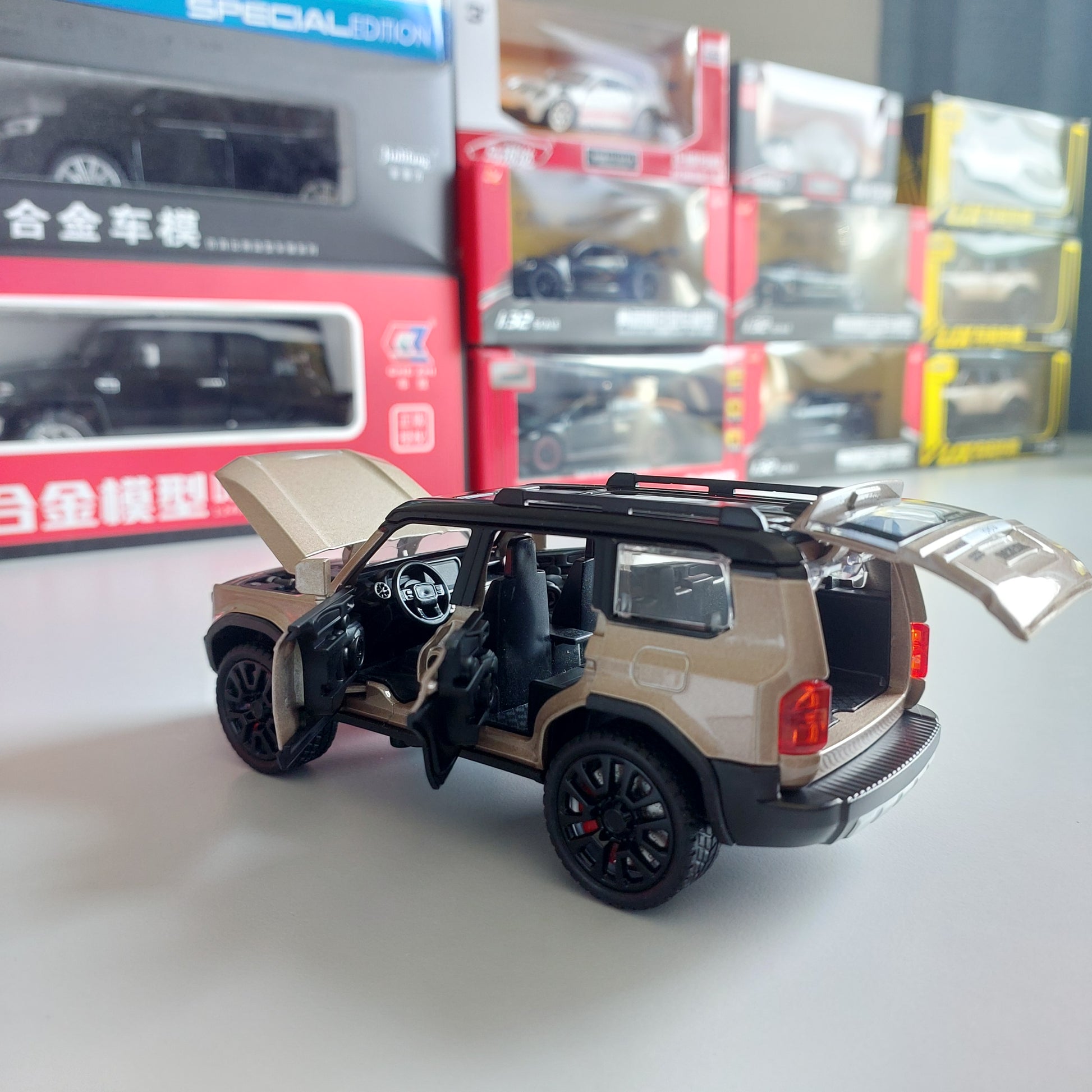 Toyota Prado Land Cruiser Diecast (1:32)