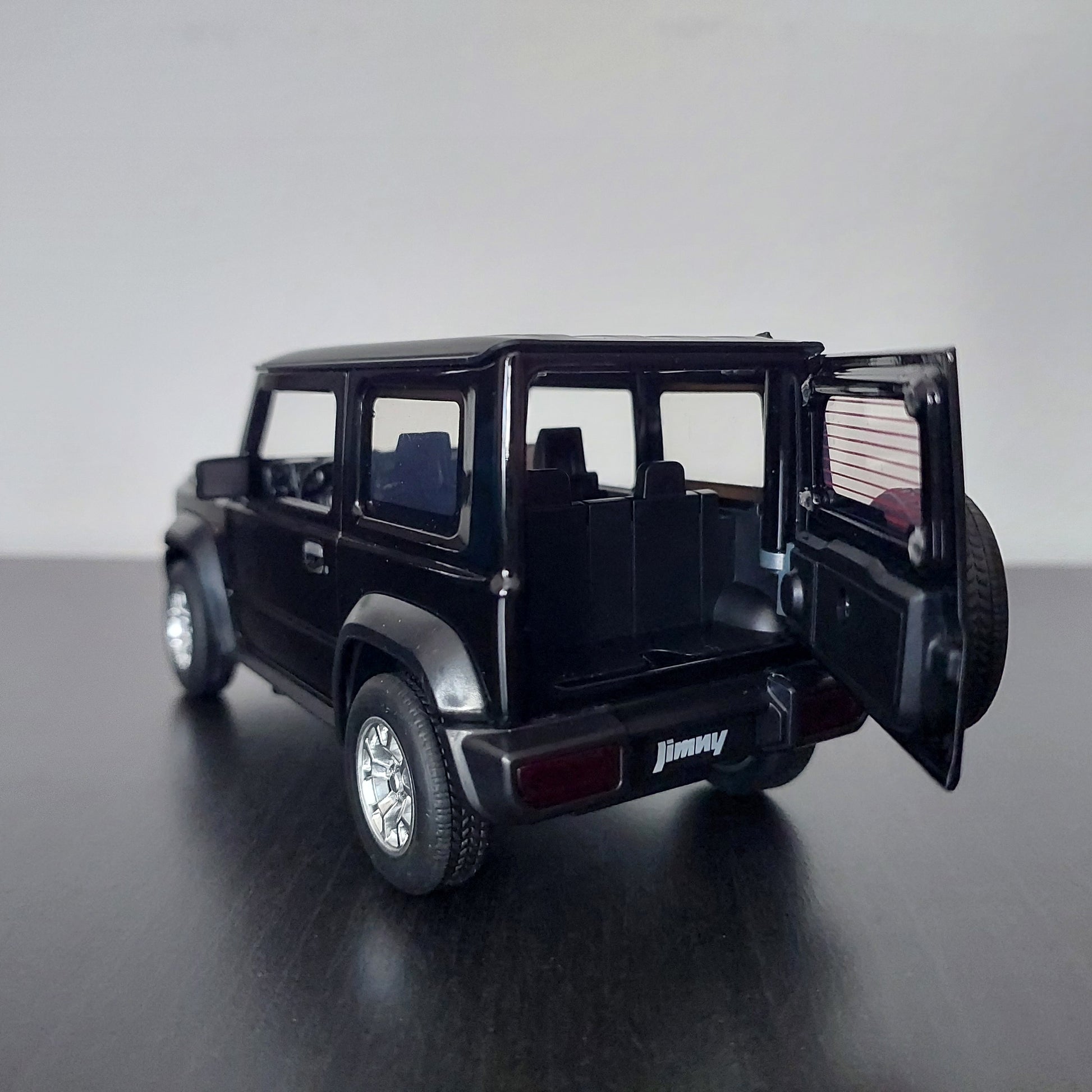Suzuki Jimny Car Model Diecast (1:24)