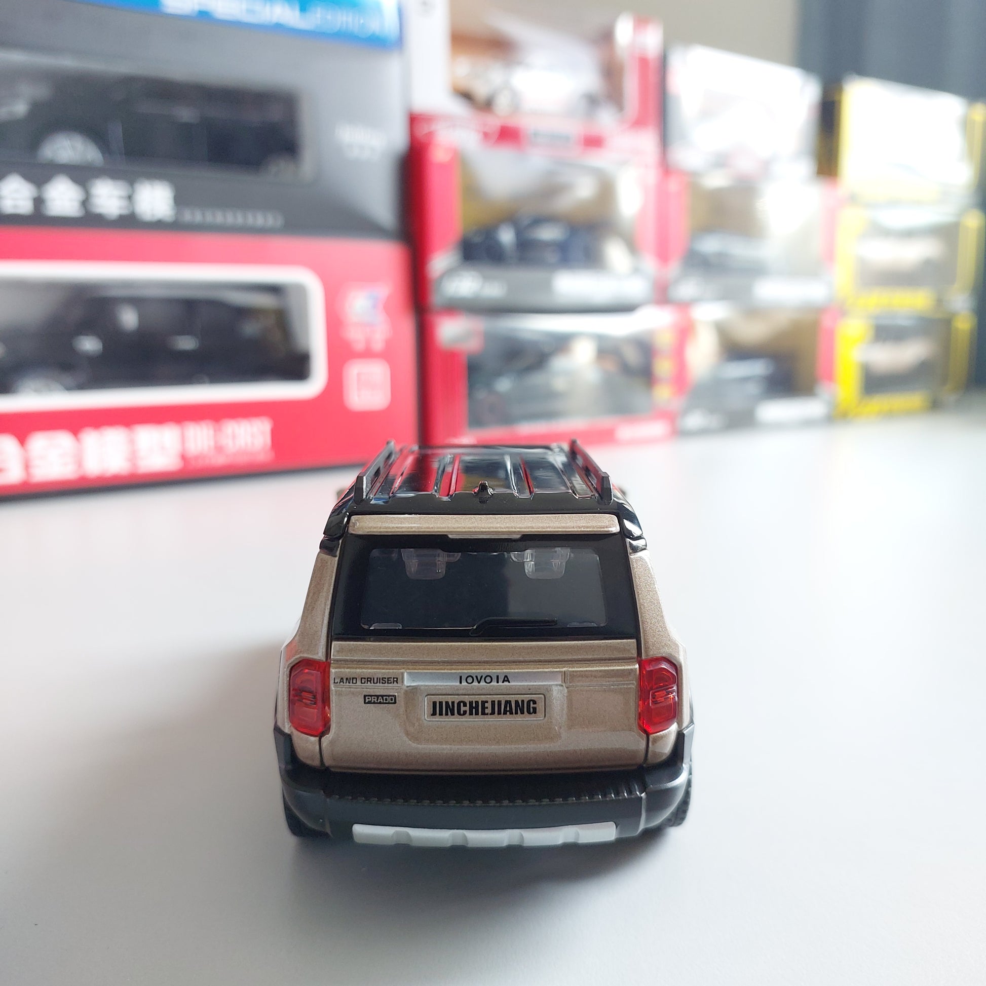 Toyota Prado Land Cruiser Diecast (1:32)