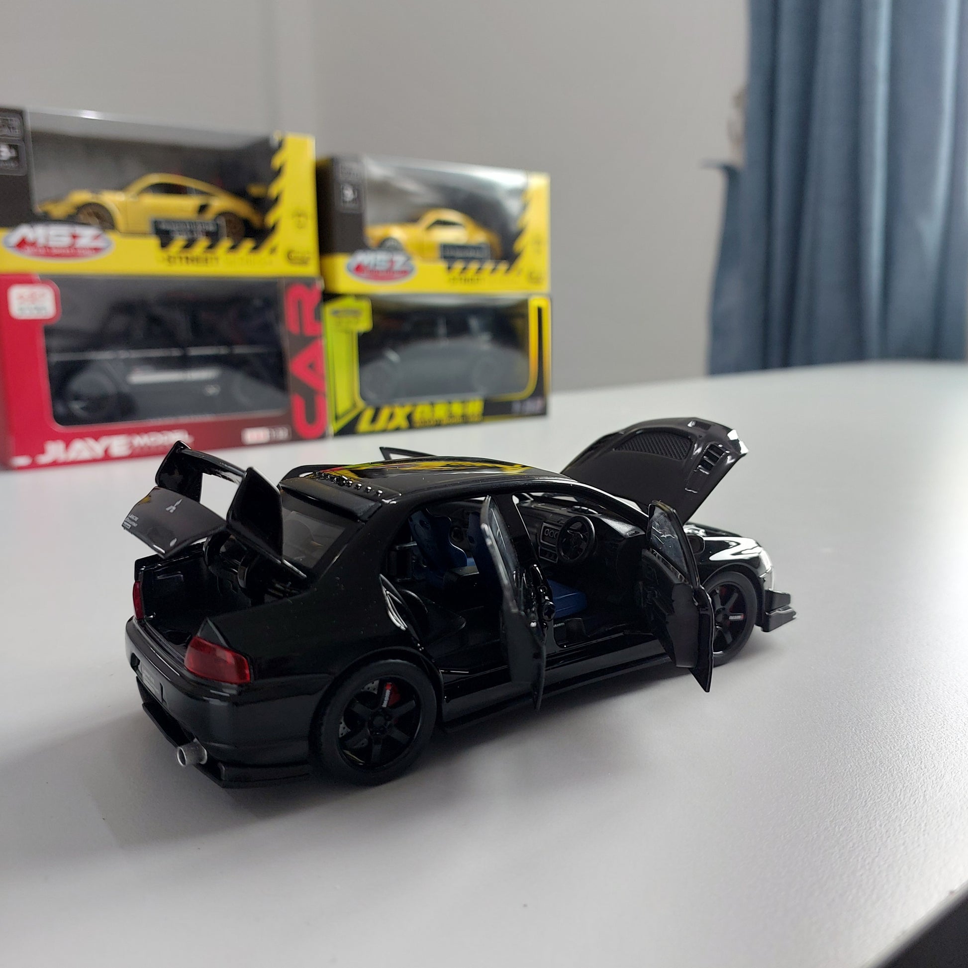 Mitsubishi Lancer Evolution Ninth Generation Diecast (1:32)