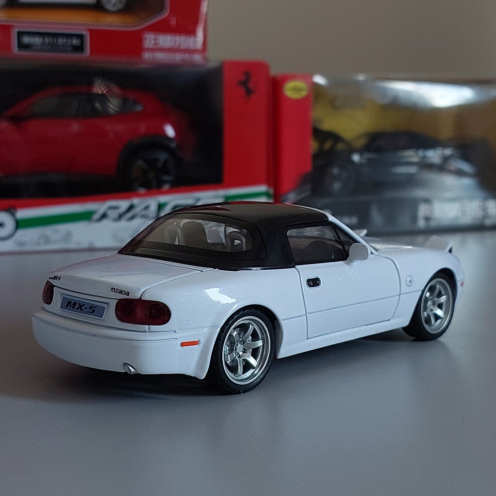 Mazda MX5 Car Model Diecast (1/32)