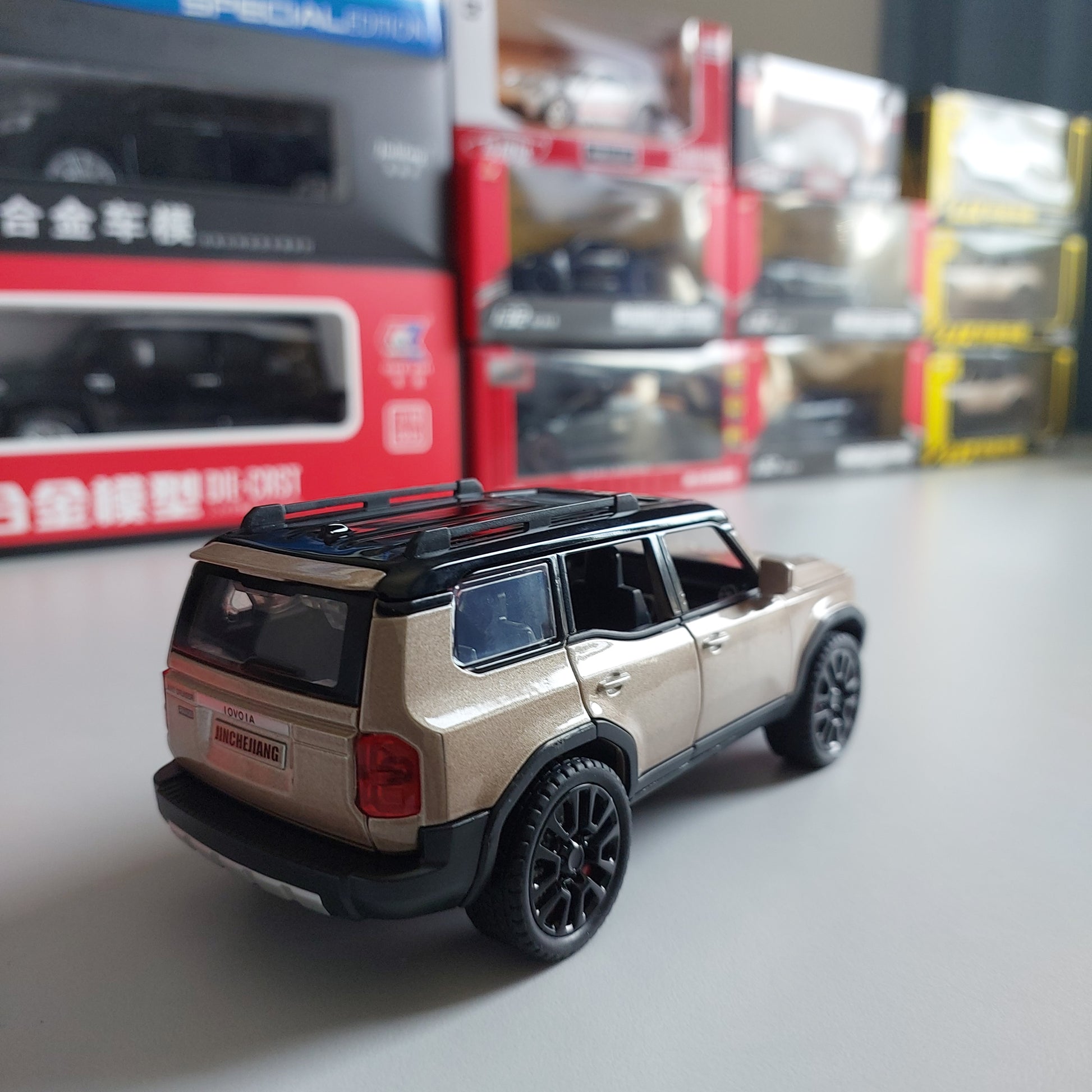Toyota Prado Land Cruiser Diecast (1:32)