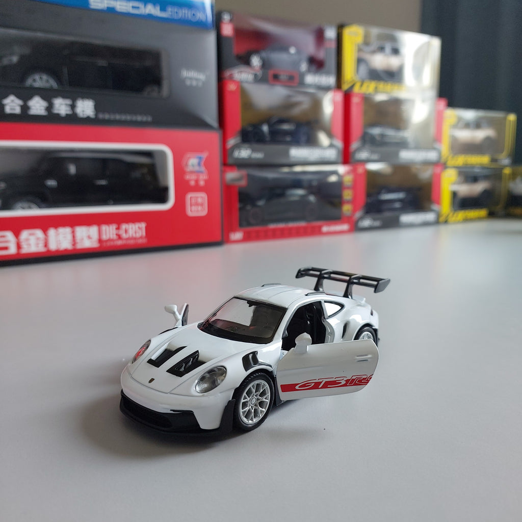 Porsche 911 GT3 RS Diecast (1:36)
