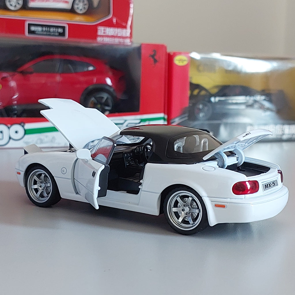Mazda MX5 Car Model Diecast (1/32)