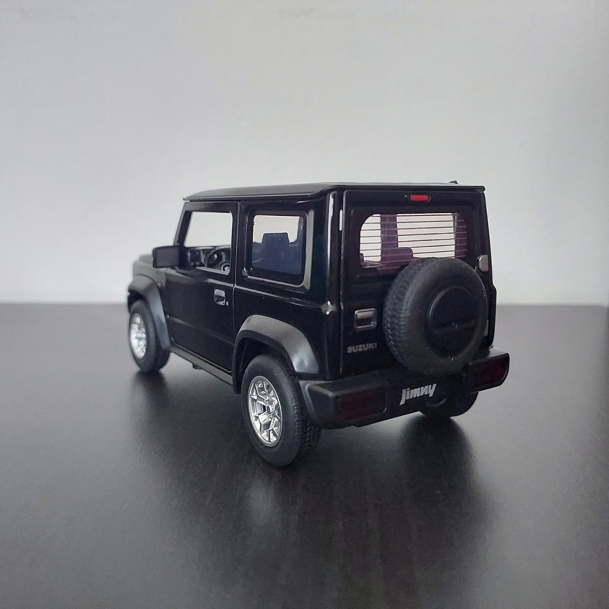 Suzuki Jimny Car Model Diecast (1:24)