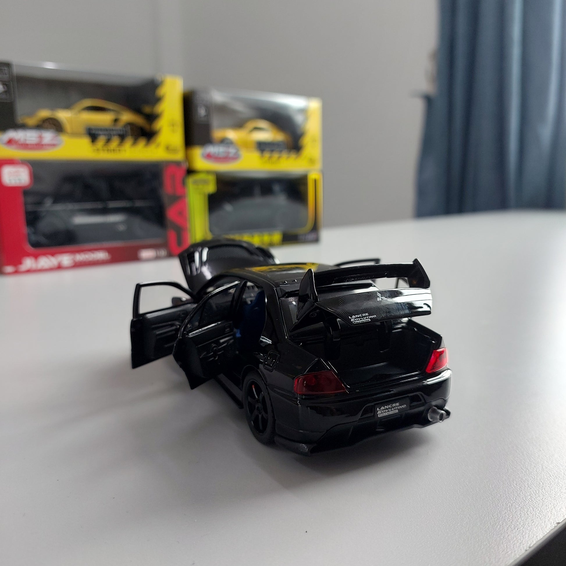 Mitsubishi Lancer Evolution Ninth Generation Diecast (1:32)