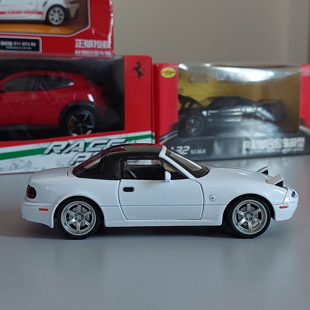 Mazda MX5 Car Model Diecast (1/32)