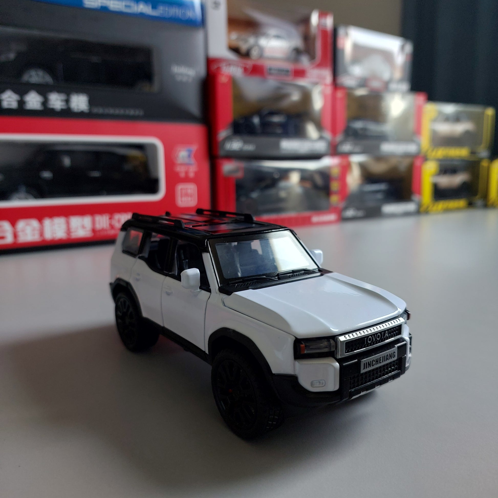 Toyota Prado Land Cruiser Diecast (1:32)